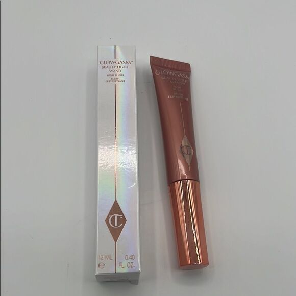 BNWT - CHARLOTTE TILBURY GLOGASM BEAUTY LIGHT WAND BLUSH - PINKGASM - Picture 2 of 4